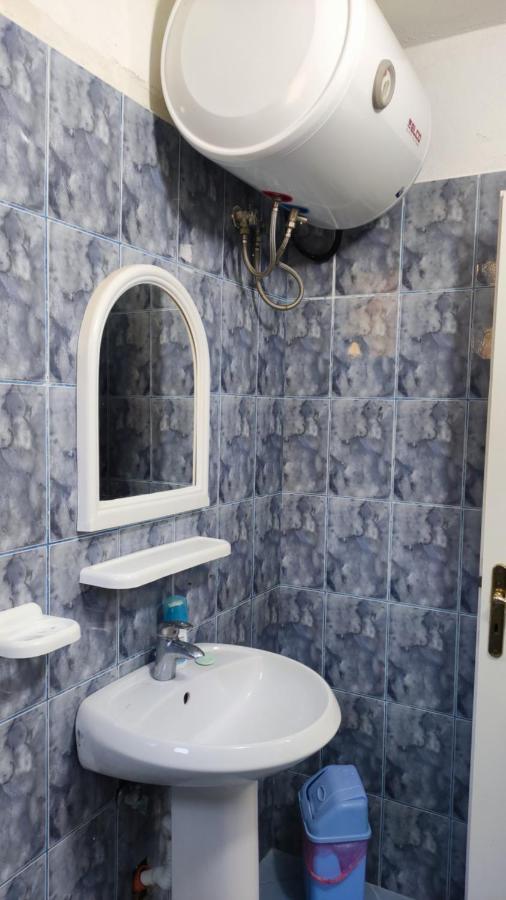 Filikur Hostel Himarë Dış mekan fotoğraf